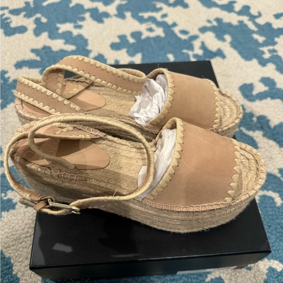 Pour La Victorie Women's Tan Espadrille Wedge Sandals - Picture 3 of 7